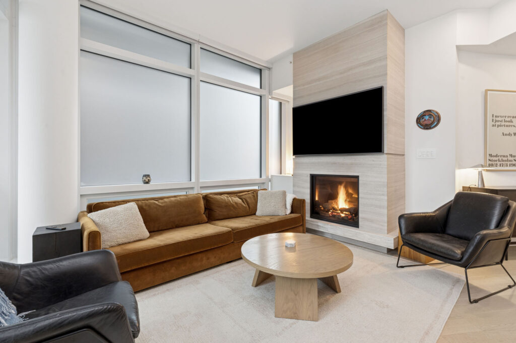 #401 – 6699 Nelson Avenue